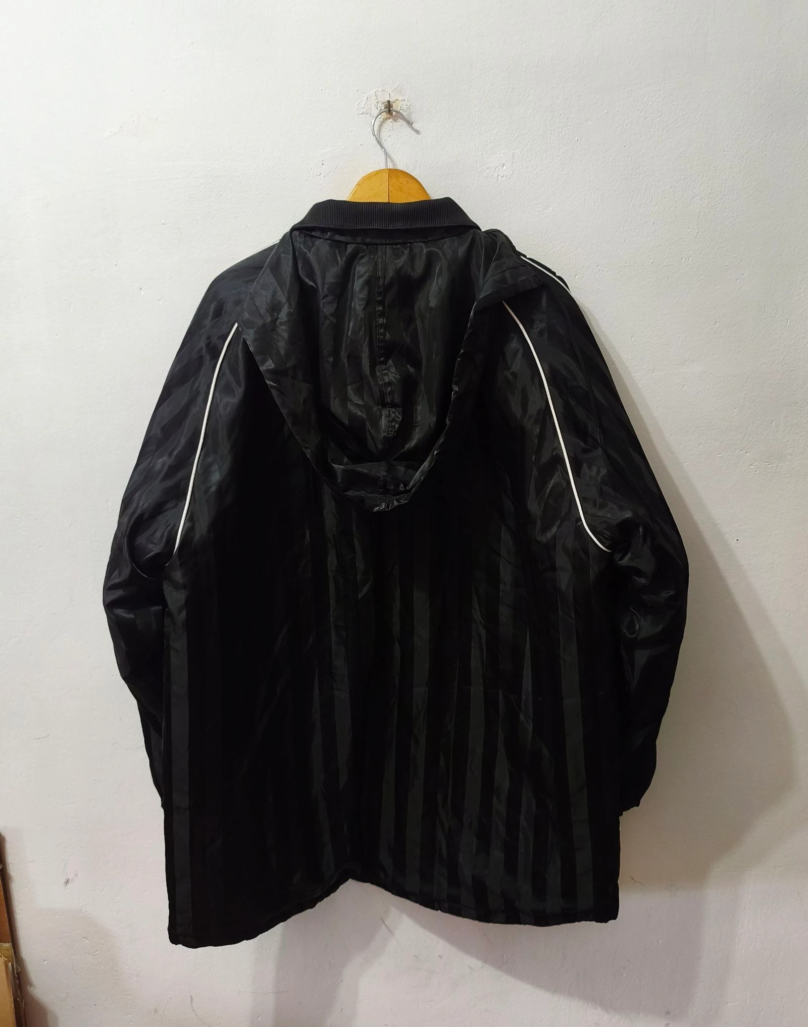 Chaquetón deportivo negro Lotto hombre Talla XL-XXL – photo 2